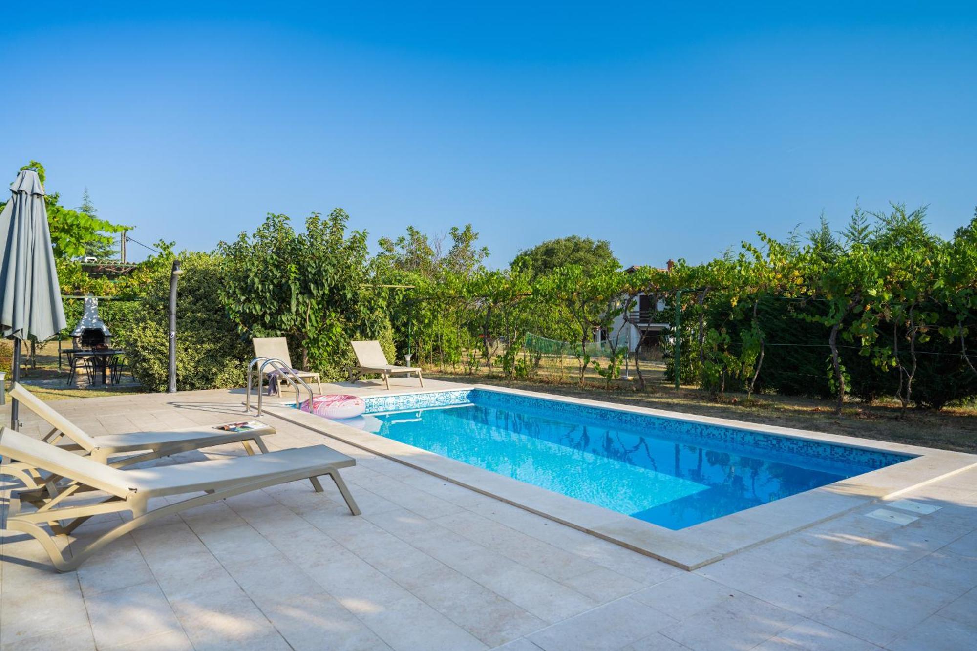 Holiday Home Katharina ลาบิน ภายนอก รูปภาพ